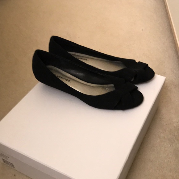 Black Peep Toe Sandals - Picture 1 of 2